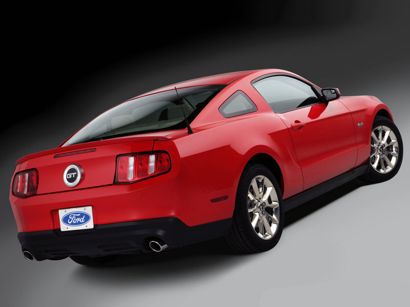 From the 50 fender badges to the new engine cover Mustang GT honors and